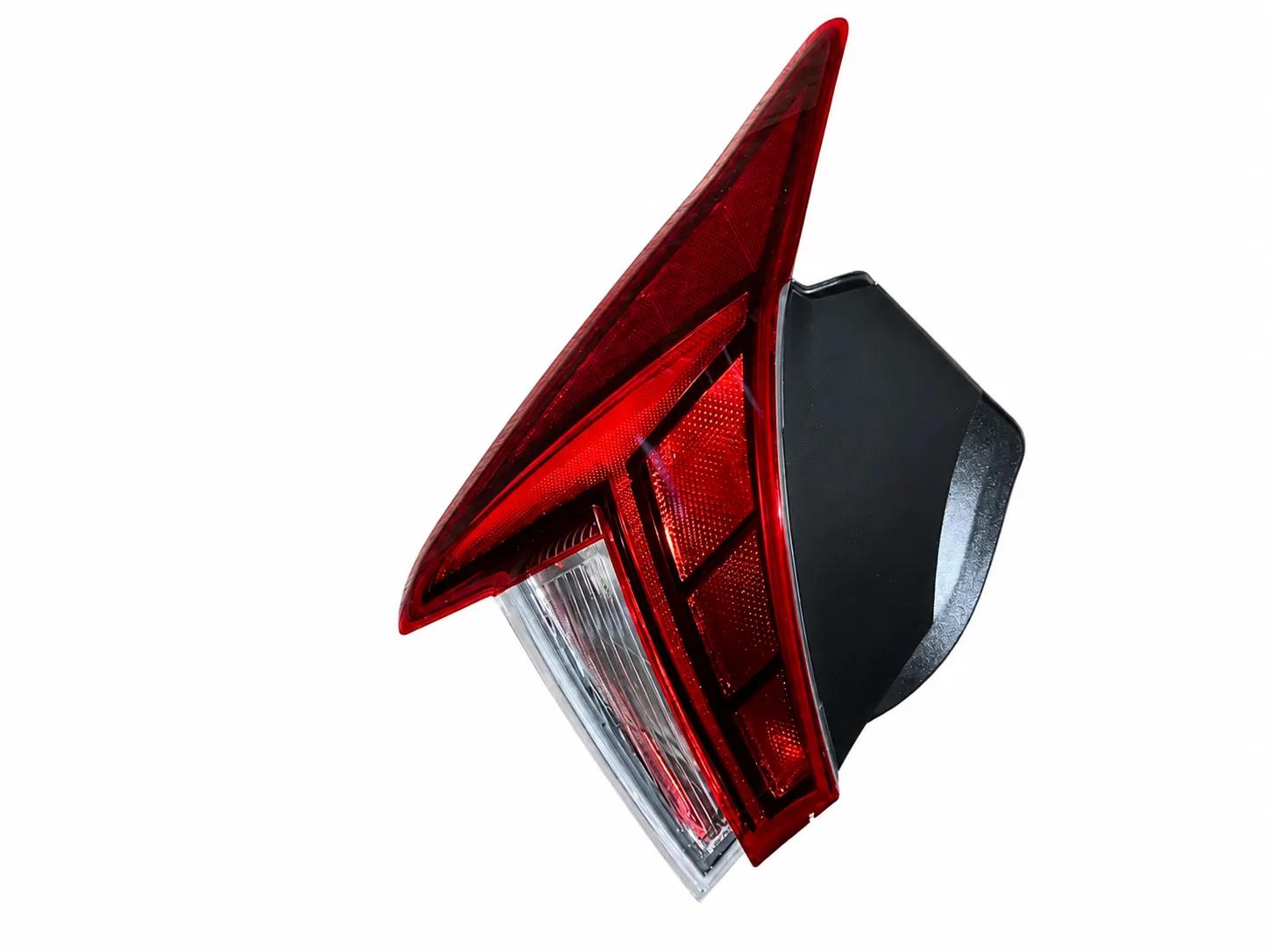 Hyundai Elantra Tail Light Driver Side 2021-2026